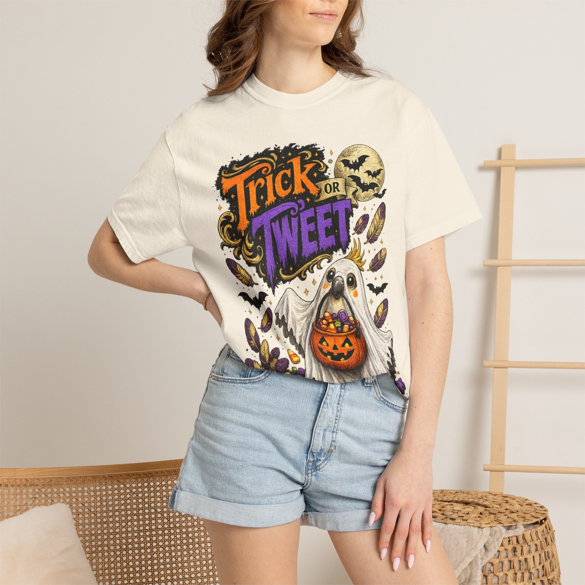 Trick or Tweet Ghost Bird Halloween T-Shirt | Funny Parrot & Bird Lover Tee