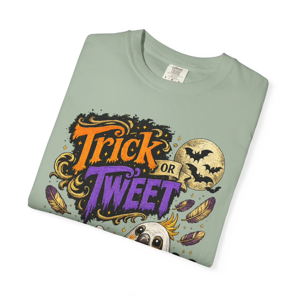 Trick or Tweet Ghost Bird Halloween T-Shirt | Funny Parrot & Bird Lover Tee