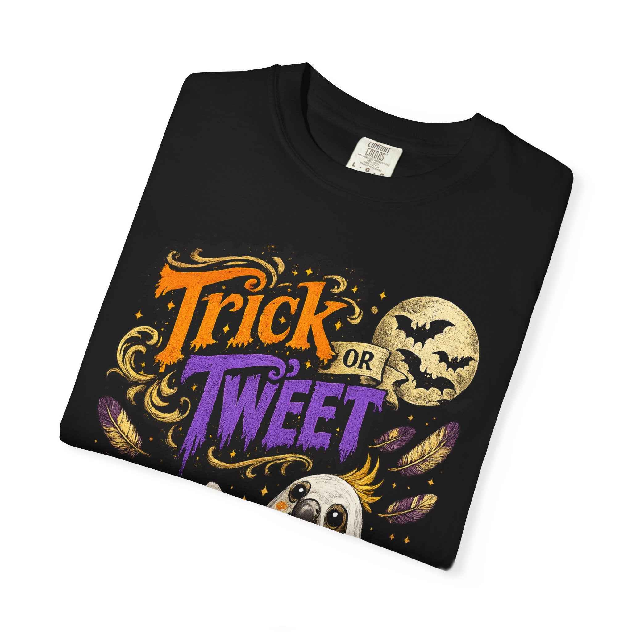 Trick or Tweet Ghost Bird Halloween T-Shirt | Funny Parrot & Bird Lover Tee