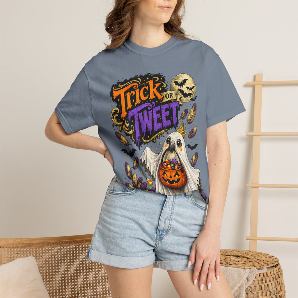 Trick or Tweet Ghost Bird Halloween T-Shirt | Funny Parrot & Bird Lover Tee